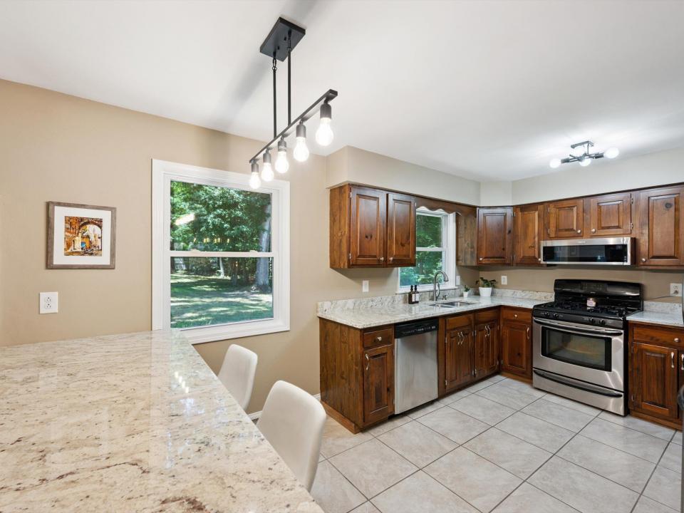 10-21 Kaatskill Way-10