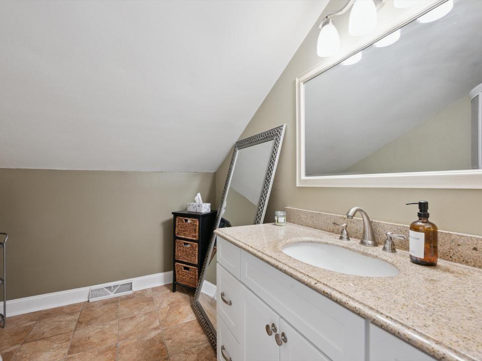 16-21 Kaatskill Way-16