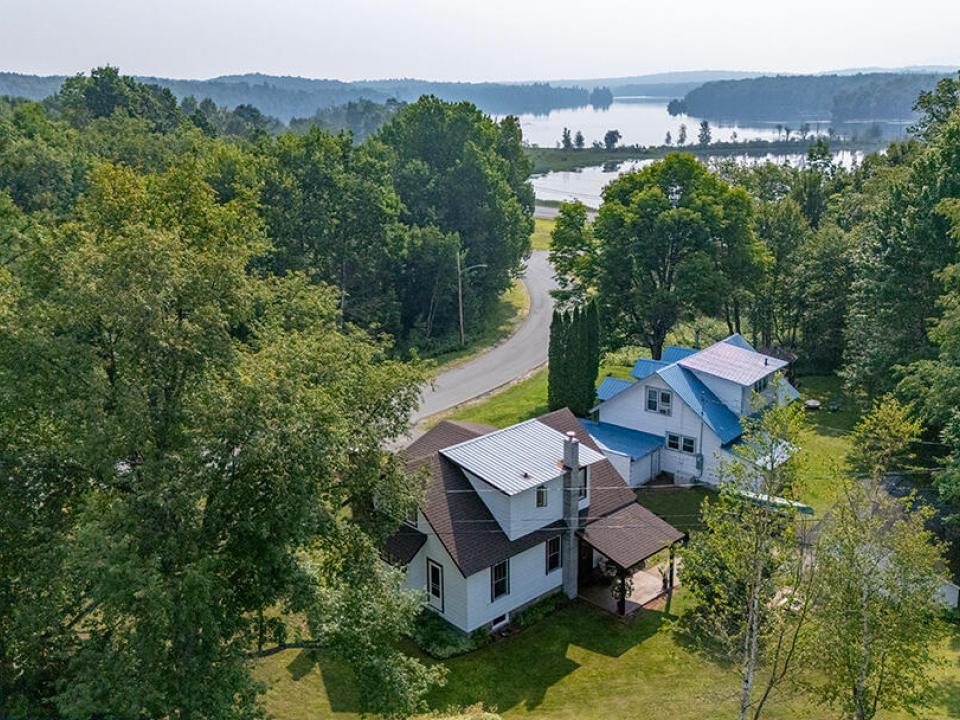 CharmingHomeInPiercefield_A_Property_Bac