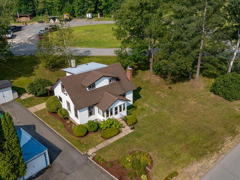 CharmingHomeInPiercefield_A_Property_Fro