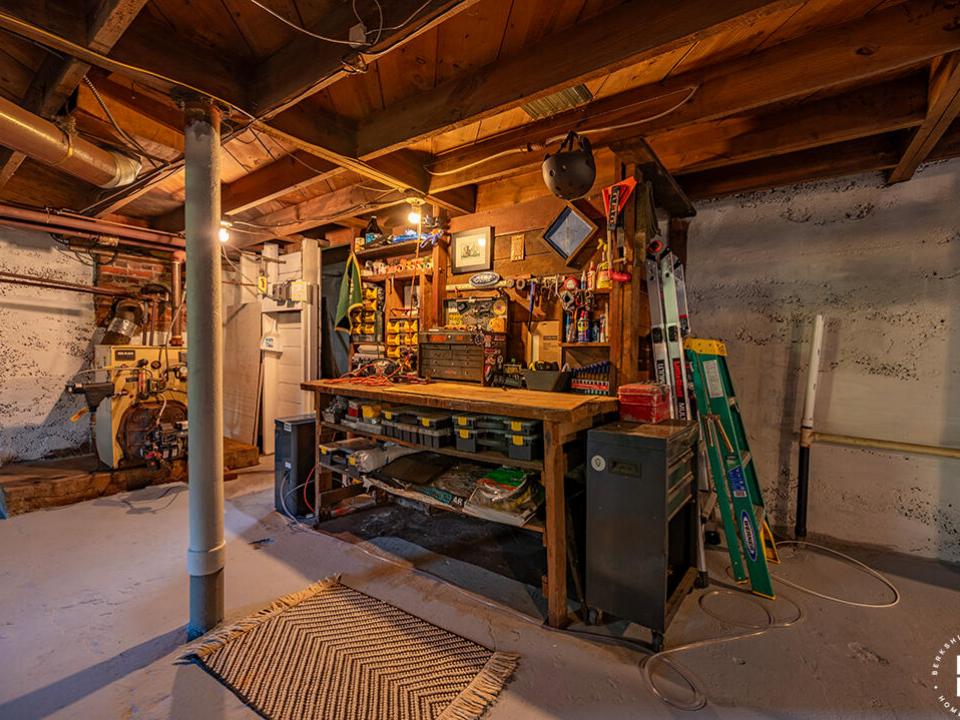 CharmingHomeInPiercefield_Basement_Workb
