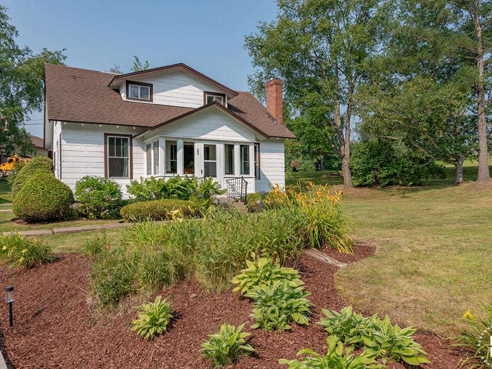 CharmingHomeInPiercefield_Exterior_Front