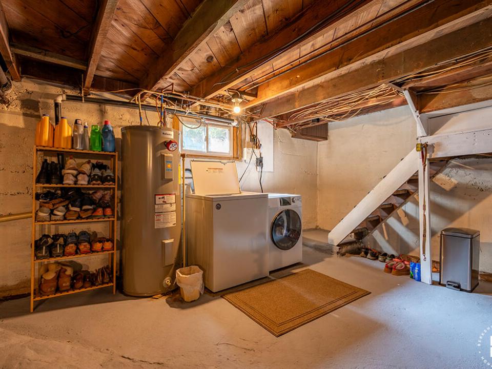 CharmingHomeInPiercefield_Basement_Laund