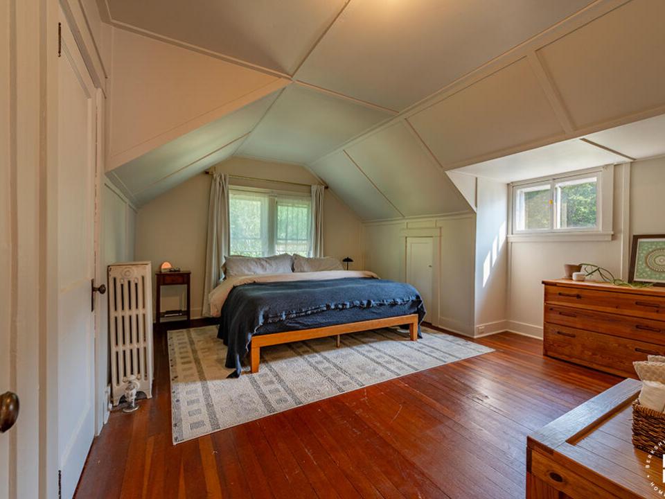 CharmingHomeInPiercefield_Bedroom1_L