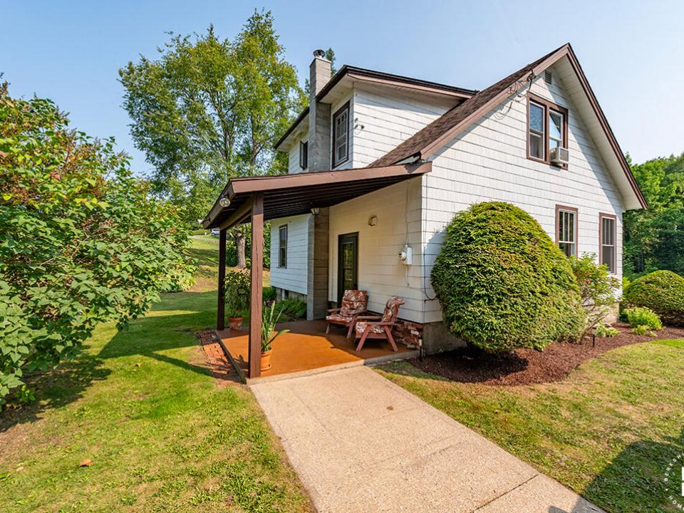 CharmingHomeInPiercefield_Exterior_Back