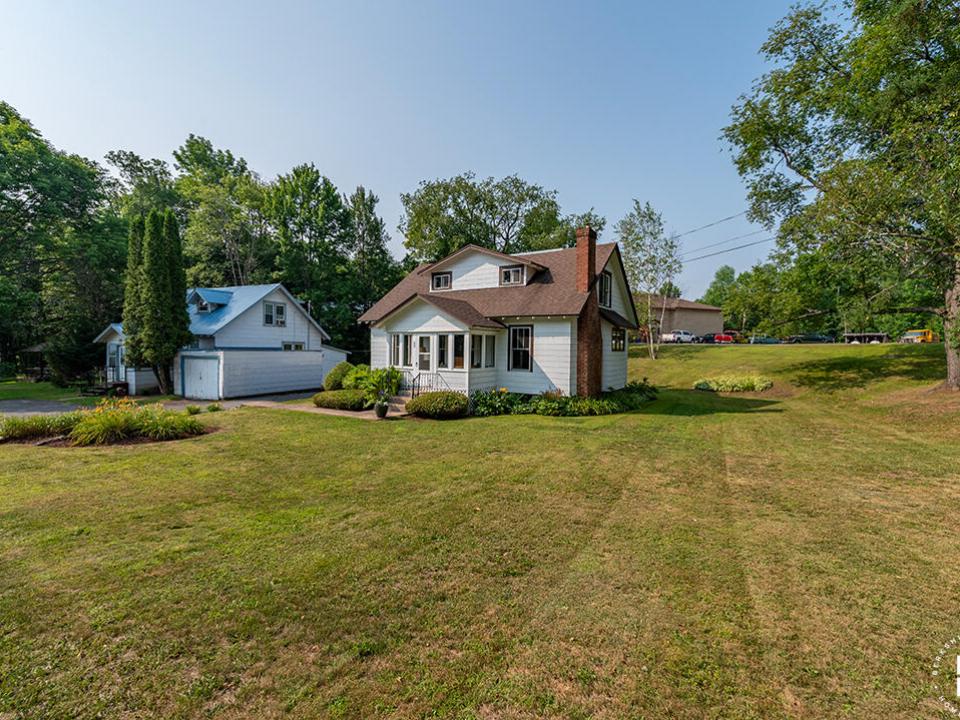 CharmingHomeInPiercefield_Exterior_Fron_