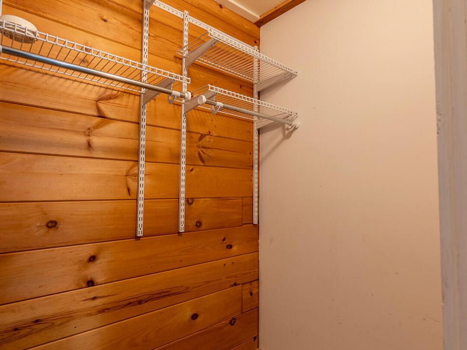 HomeInWilmington_Bedroom4_Closet