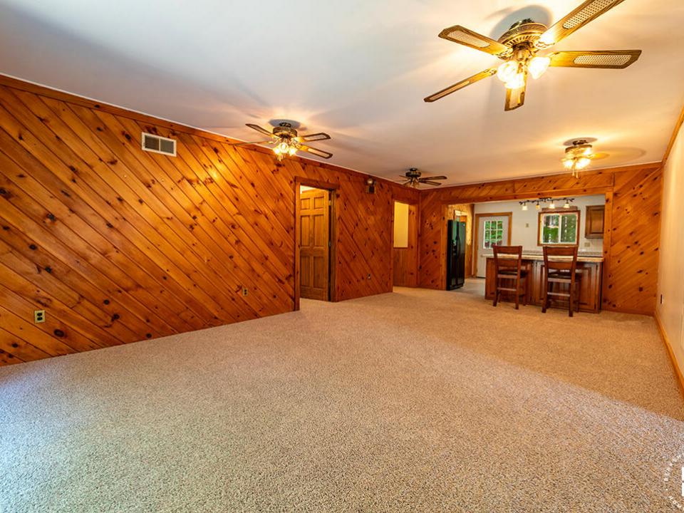 HomeInWilmington_DR_To_Kitchen