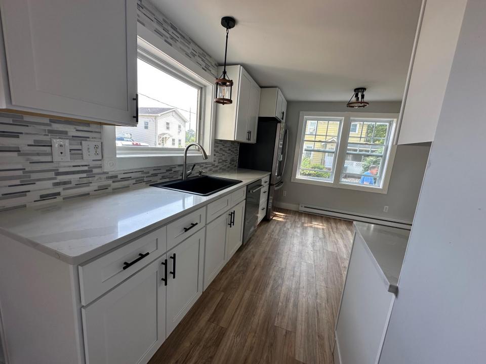 24 Riverside kitchen 1