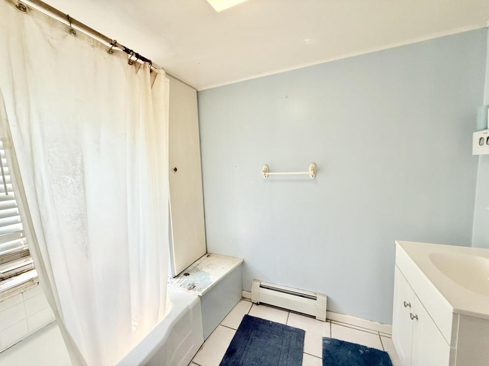 Upstairs bathroom