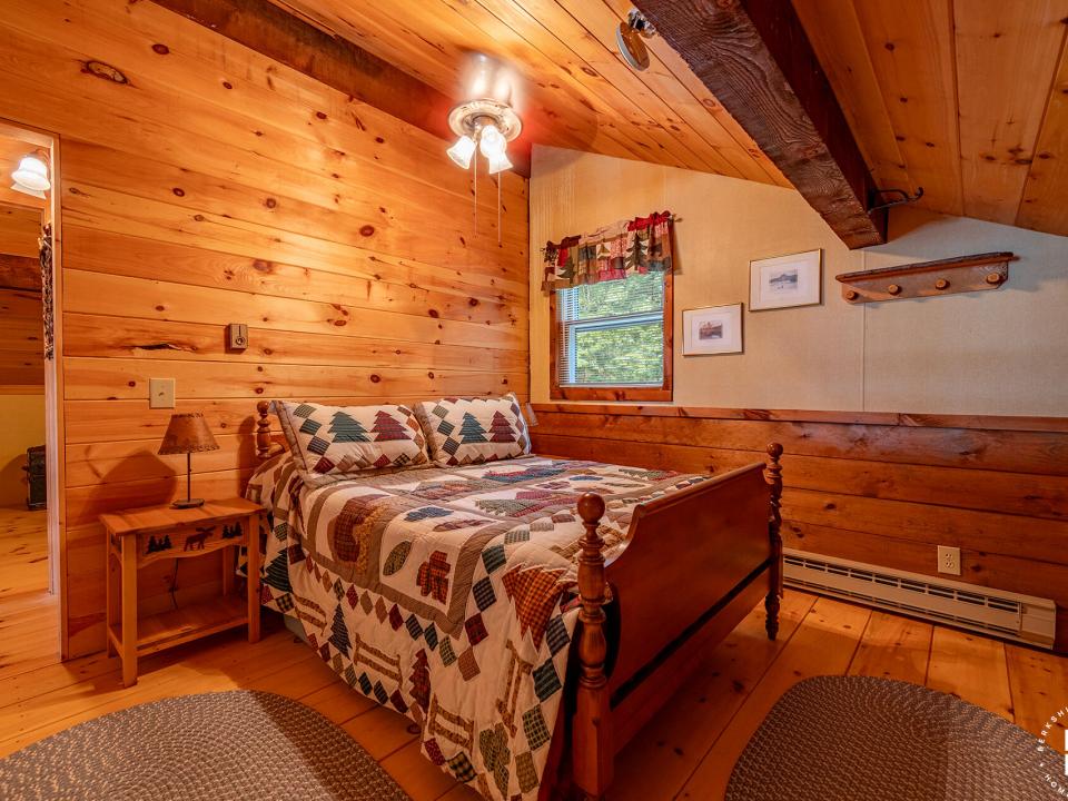 GilpinBayHomeOnUpperSaranac_Bedroom3