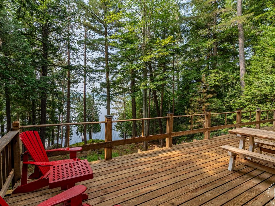 GilpinBayHomeOnUpperSaranac_Deck_L