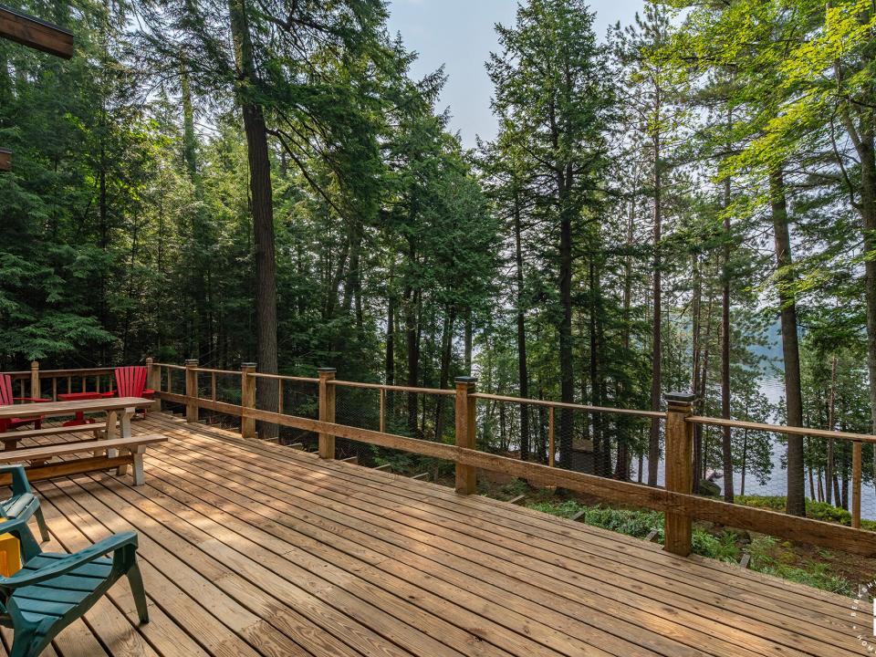 GilpinBayHomeOnUpperSaranac_Deck_R