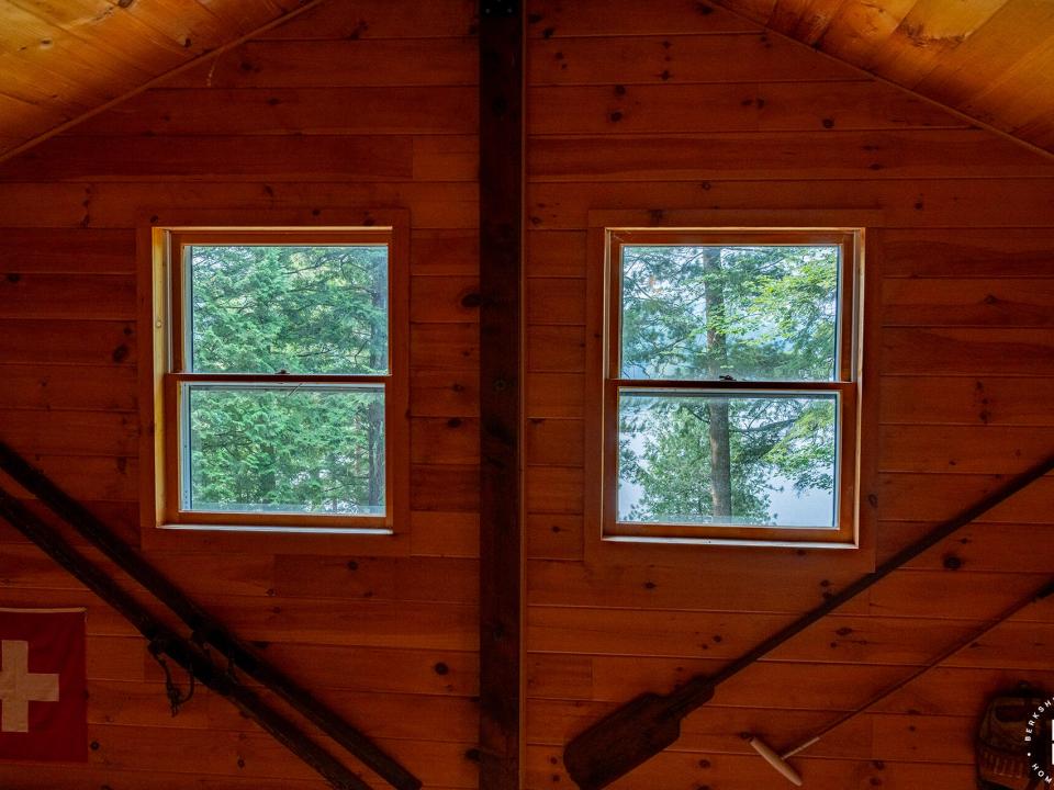 GilpinBayHomeOnUpperSaranac_Loft_View