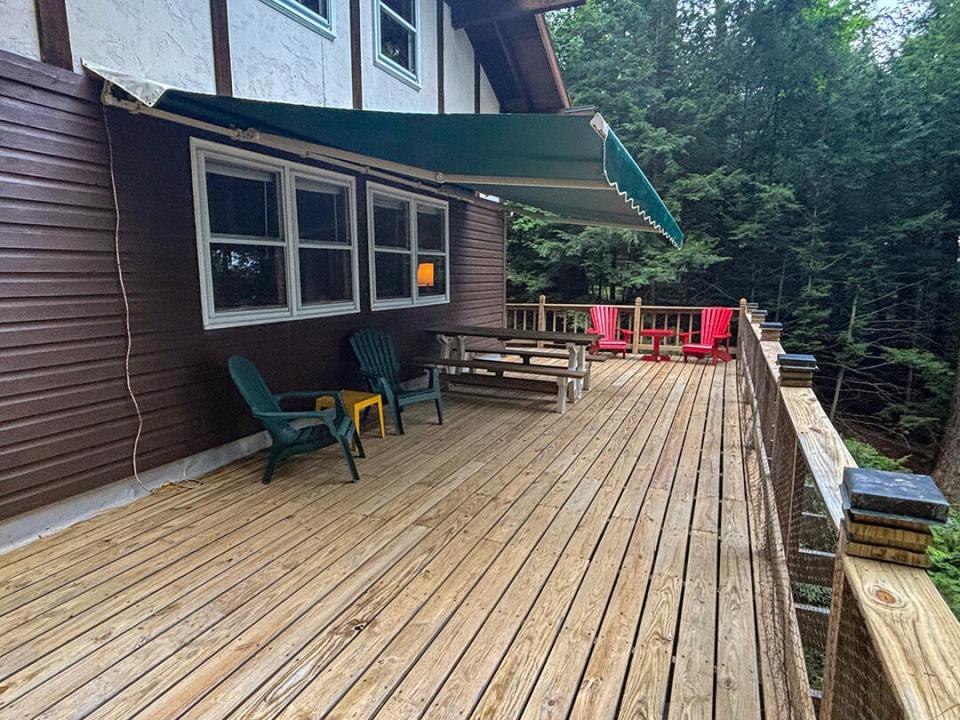 GilpinBayHome_Deck_Awning