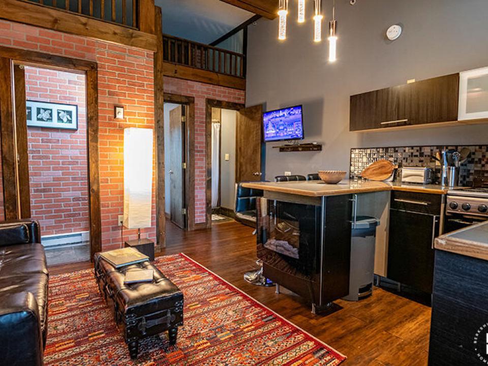 Downhill5CondoInLakePlacid_MainRoom(1)