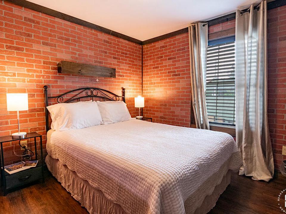 Downhill5CondoInLakePlacid_Bedroom