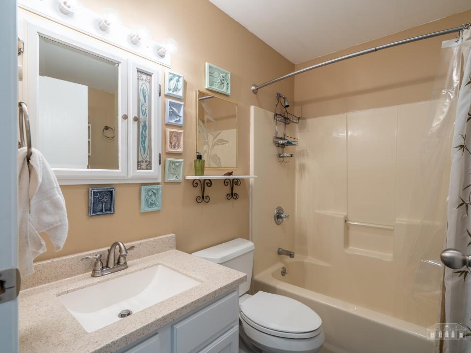 39 Oak Ln LL-22