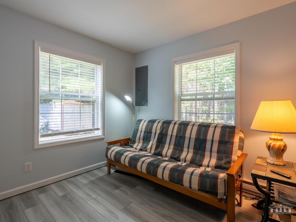 39 Oak Ln LL-21