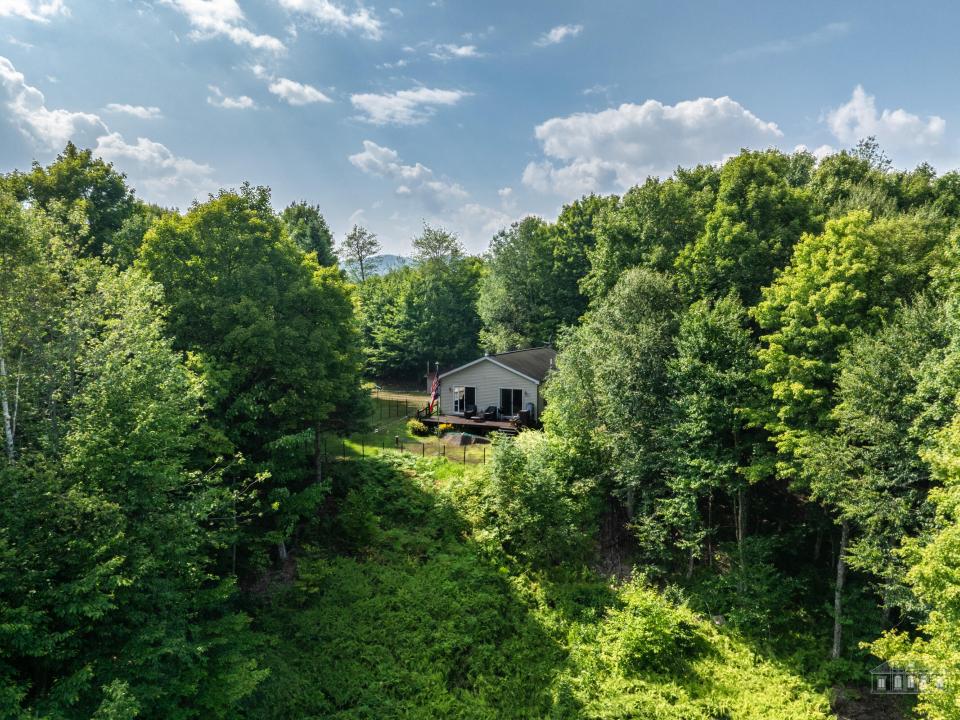39 Oak Ln LL-5