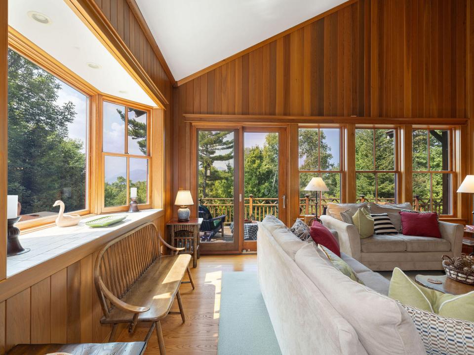 Living Room 4