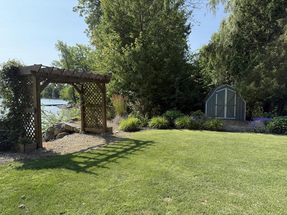 Trellis & Garden Shed