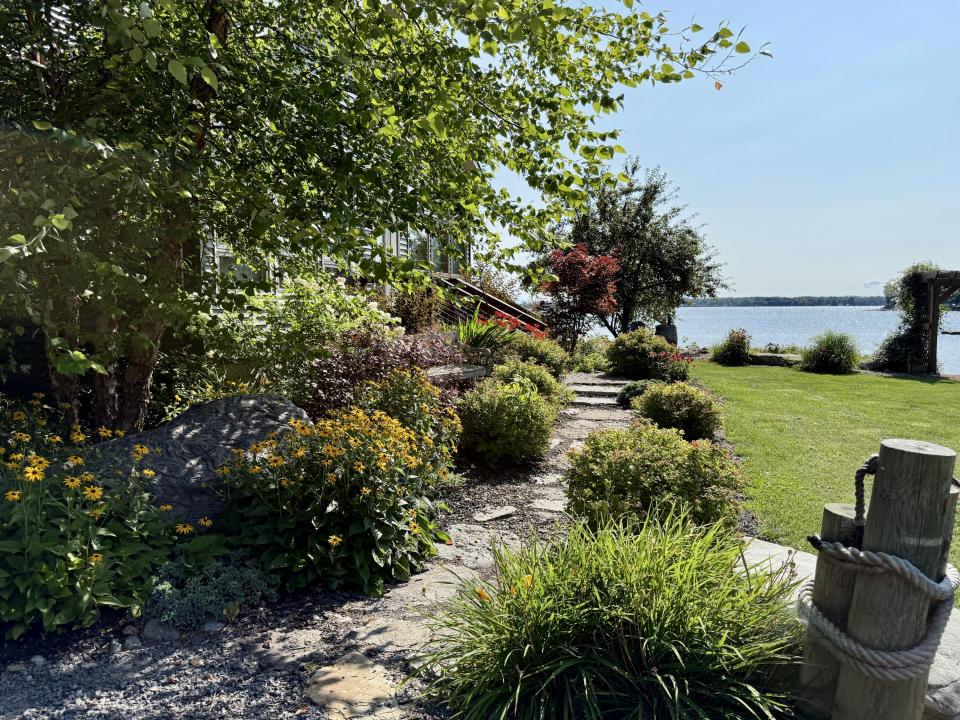 Walkway to Front