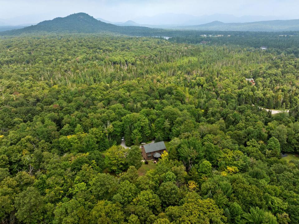 76-Saddle-Back-Way-Lake-Placid-NY-12946-