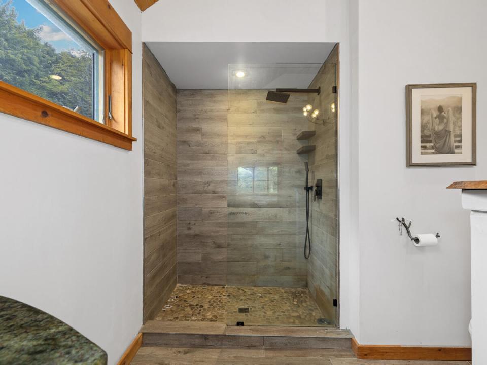 76-Saddle-Back-Way-Lake-Placid-NY-12946-