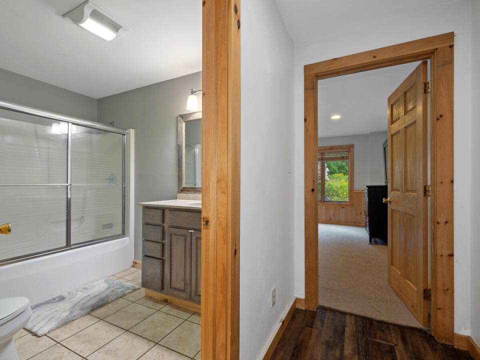 76-Saddle-Back-Way-Lake-Placid-NY-12946-