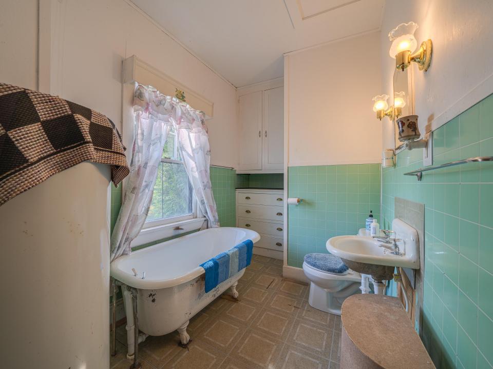 79 Lake Simond Rd-68