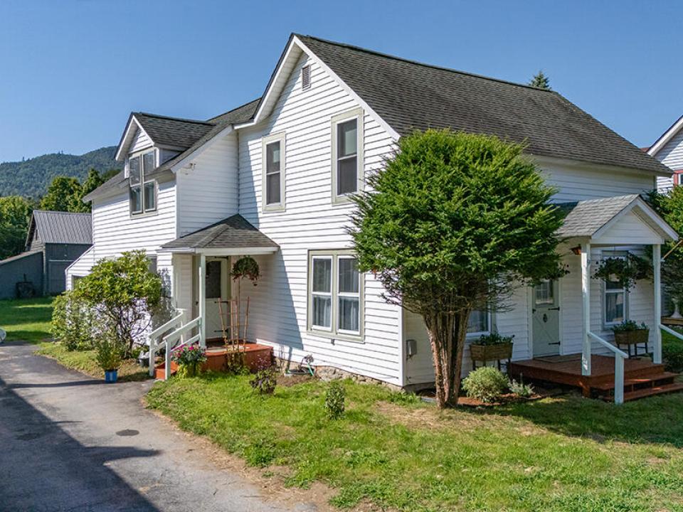 KeeneValleyHomeOnAdirondack_A_Exterior_L