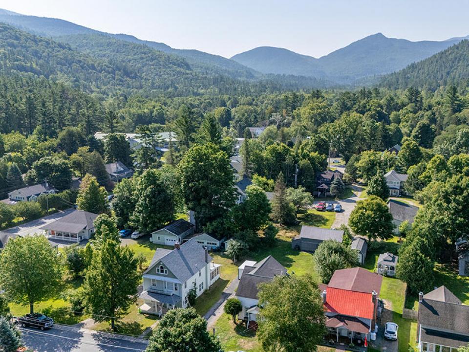 KeeneValleyHomeOnAdirondack_A_Exterior_R