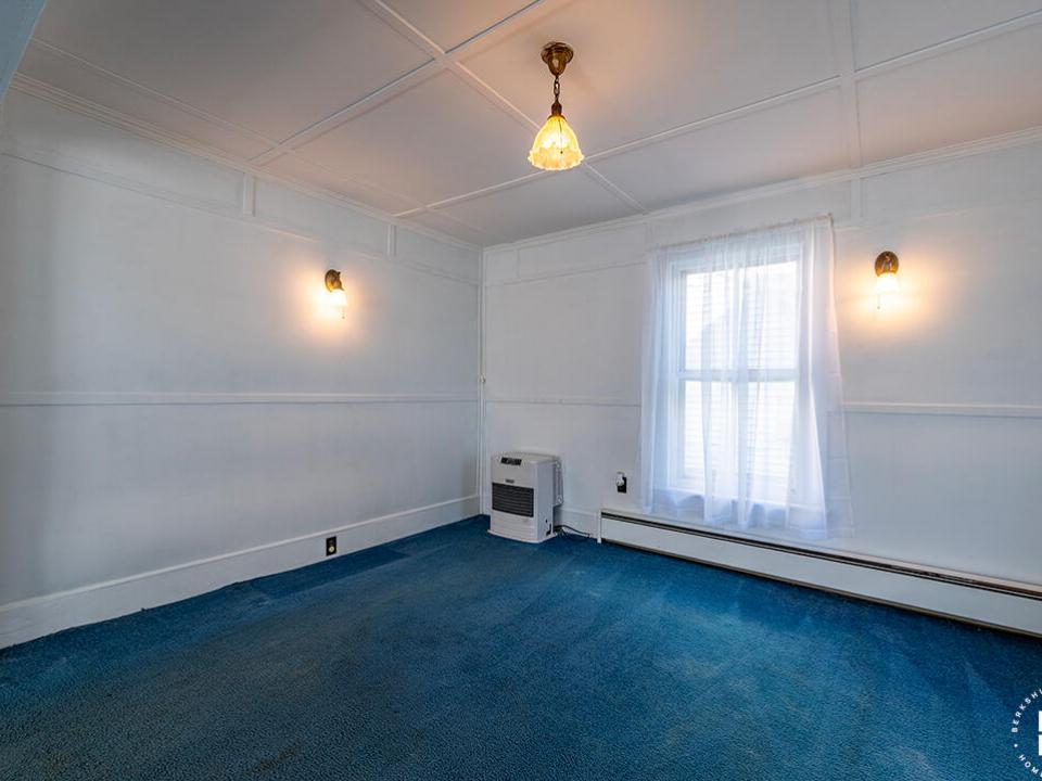 KeeneValleyHomeOnAdirondack_LR_BonusArea