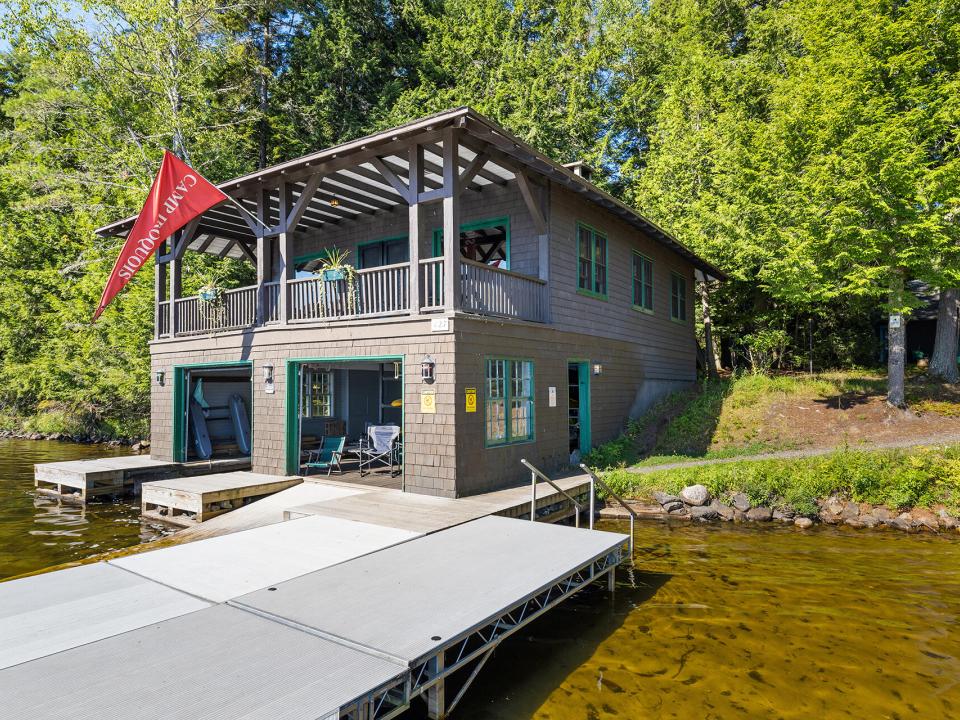 Iroquois_Extr-BoatHouse