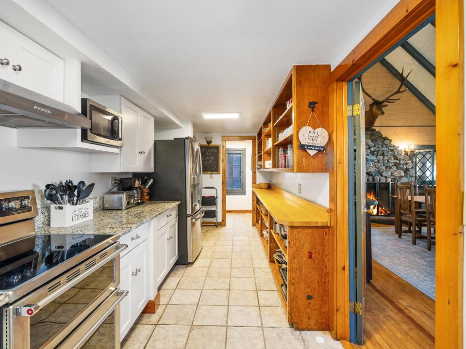 Iroquois_Kitchen