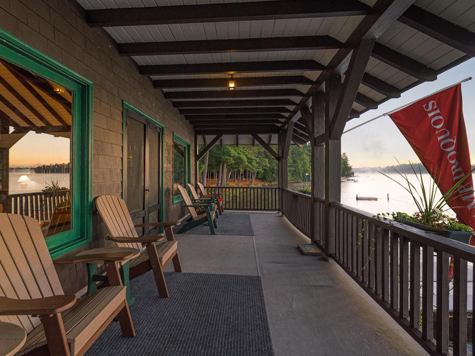 Iroquois_Twilight_BoathouseBalcony