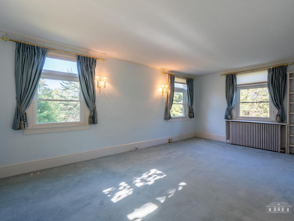 58 Interlaken Ave LP-50