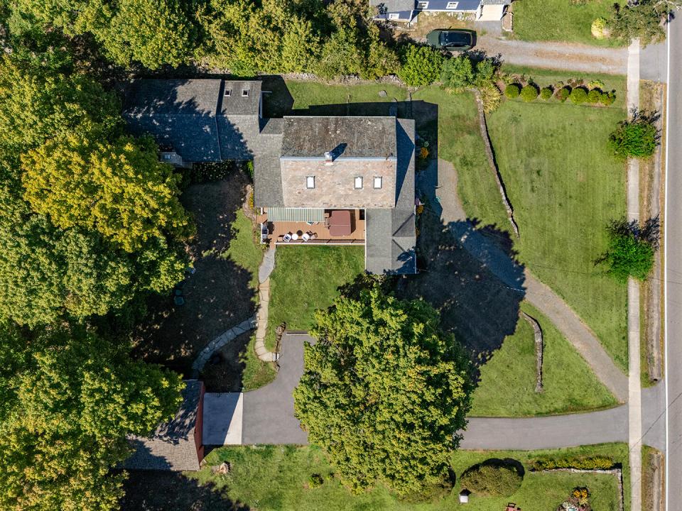 EssexHomeWithLakeViews_A_Above