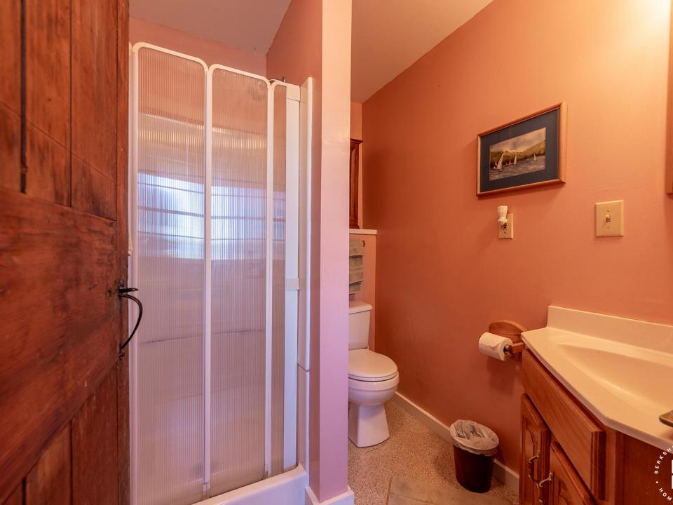 EssexHomeWithLakeViews_LowerLevel_Bathro