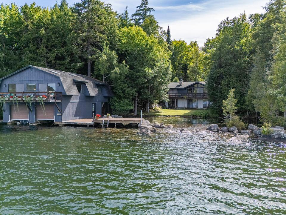 DearCrossingOnLakePlacid_A_BH_MH_Low_R DearCrossingOnLakePlacid_A_BH_MH_Low_R