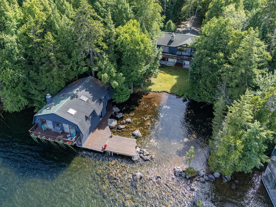 DearCrossingOnLakePlacid_A_Property