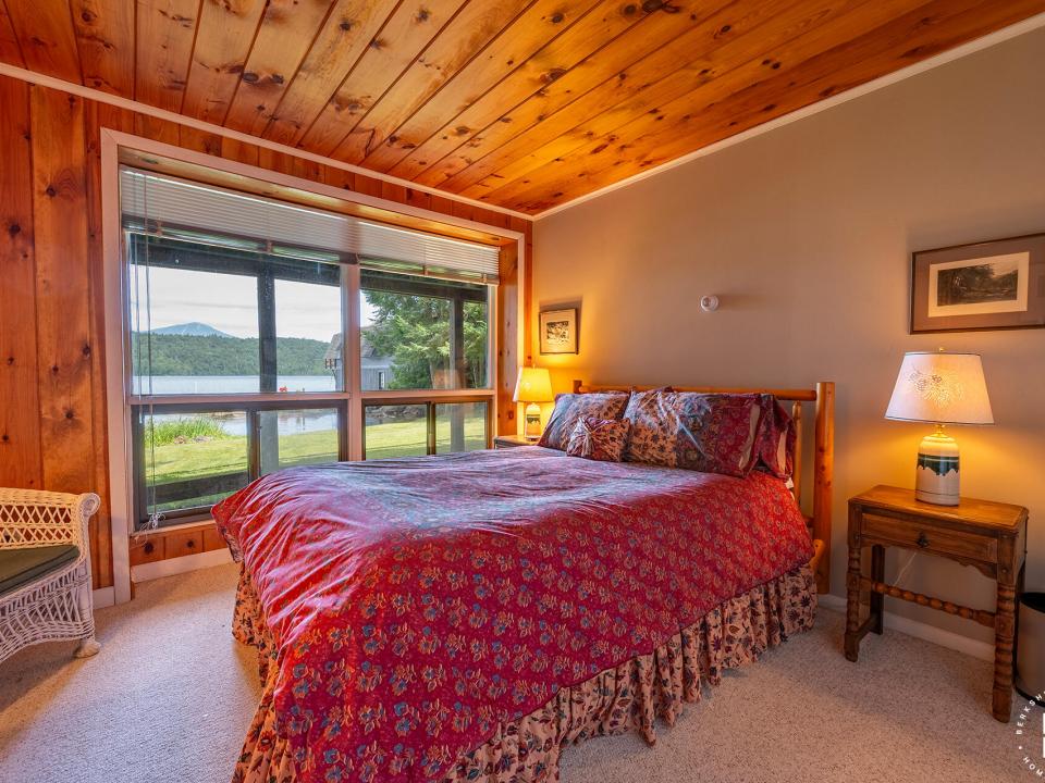 DearCrossingOnLakePlacid_Bedroom3