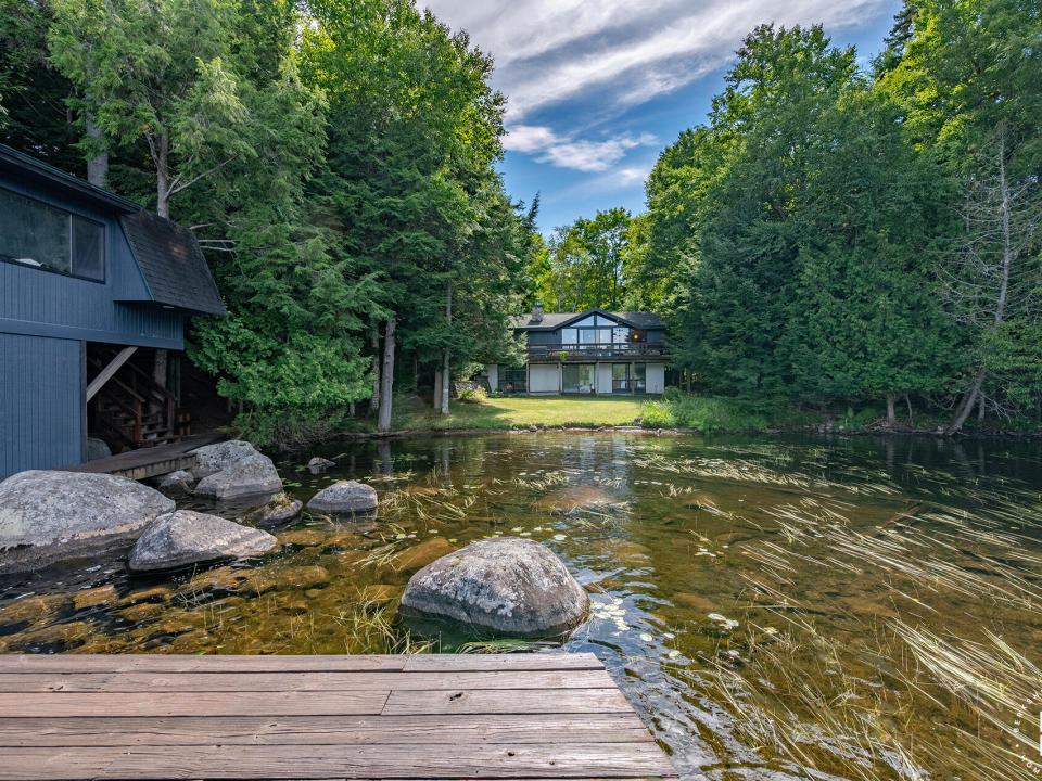 DearCrossingOnLakePlacid_Exterior_Back_F