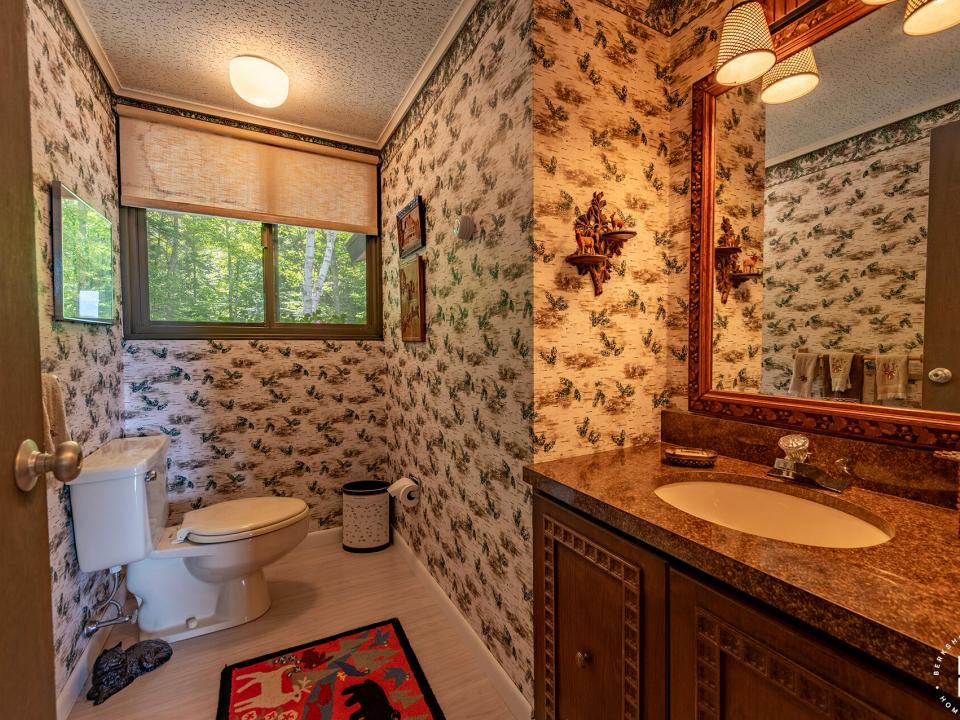 DearCrossingOnLakePlacid_HalfBath