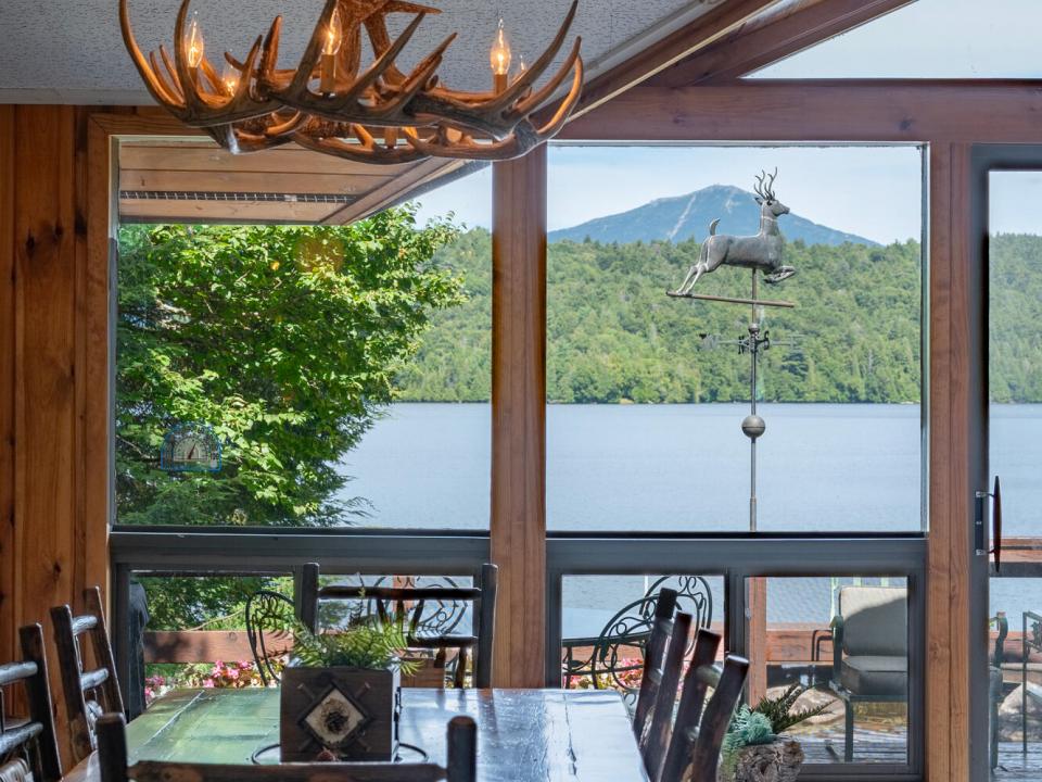 DearCrossingOnLakePlacid_Kitchen_View