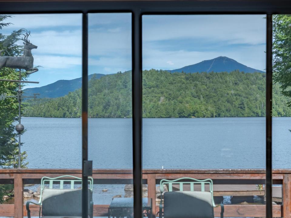 DearCrossingOnLakePlacid_LivingRoom_View