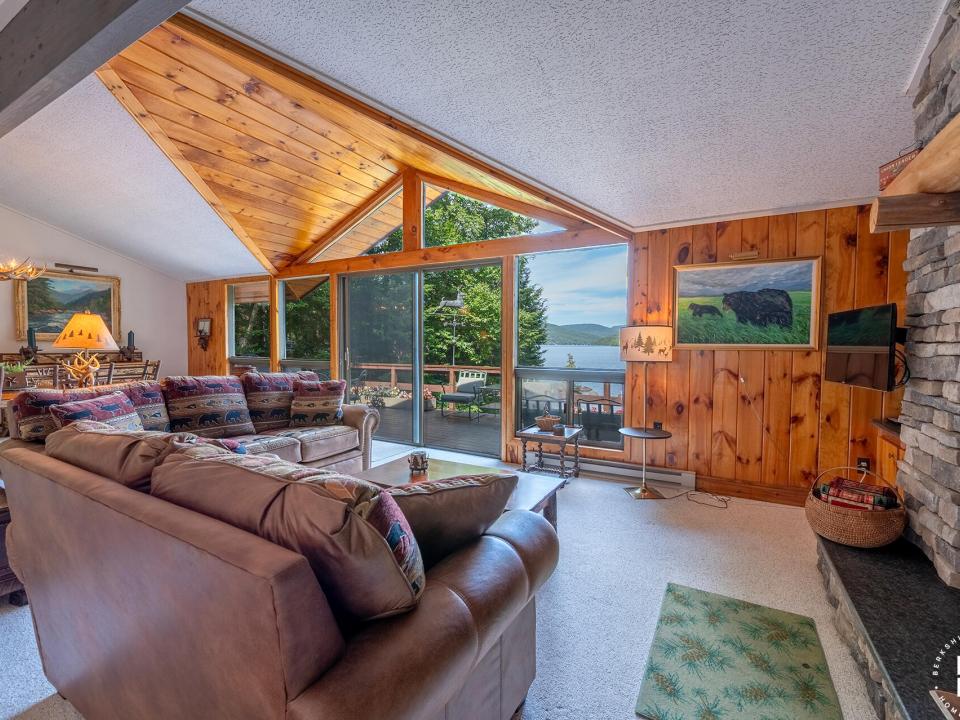 DearCrossingOnLakePlacid_LR_R