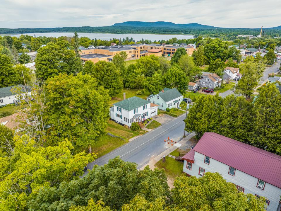 21 McLaughlin Ave-17