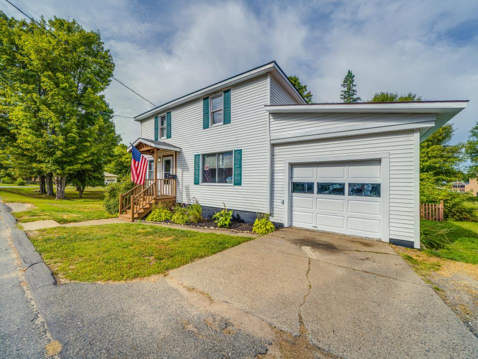 21 McLaughlin Ave-37